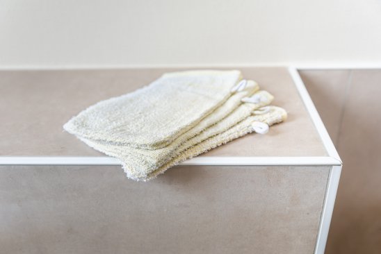 Gant de toilette jaune